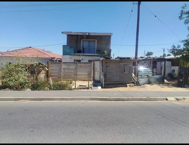 3 BEDROOM HOUSE FOR SALE IN GROENHEUWEL